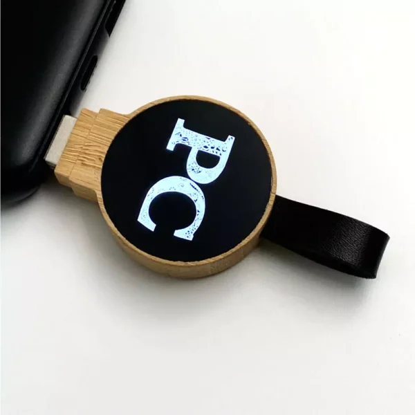 TG-7305 Bamboo Round LED Logo USB with Strap 64GB V. 3.0