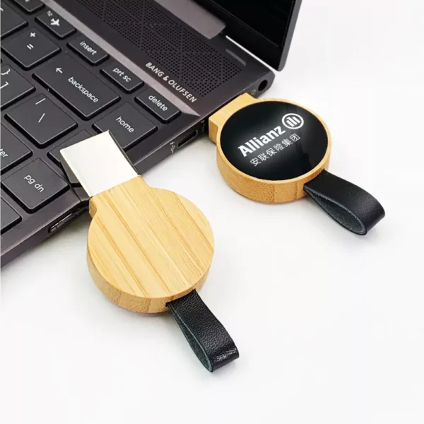 TG-7305 Bamboo Round LED Logo USB with Strap 64GB V. 3.0