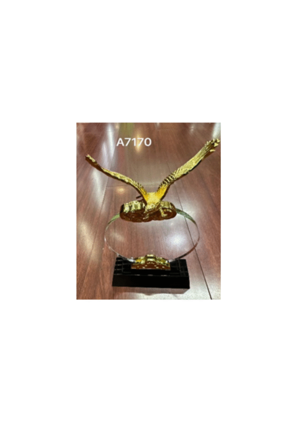 AT-8120 - CRYSTAL WITH EAGLE TROPHY